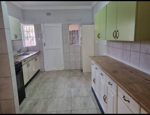 2 BEDROOM TOWNHOUSE FOR SALE IN GHOLFSIG